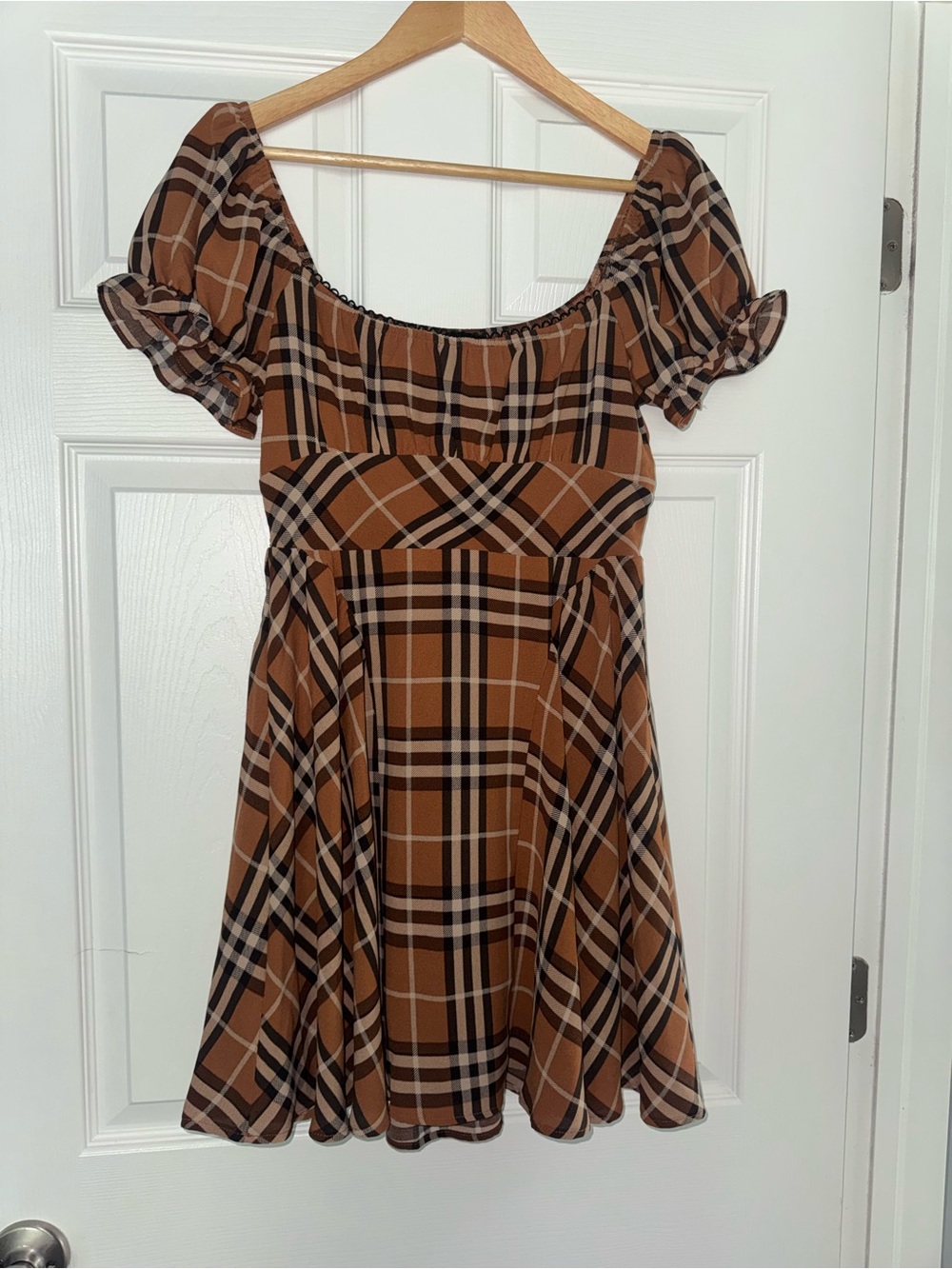 Blu Pepper (VICI) Brown Plaid Puff-Sleeve Dress